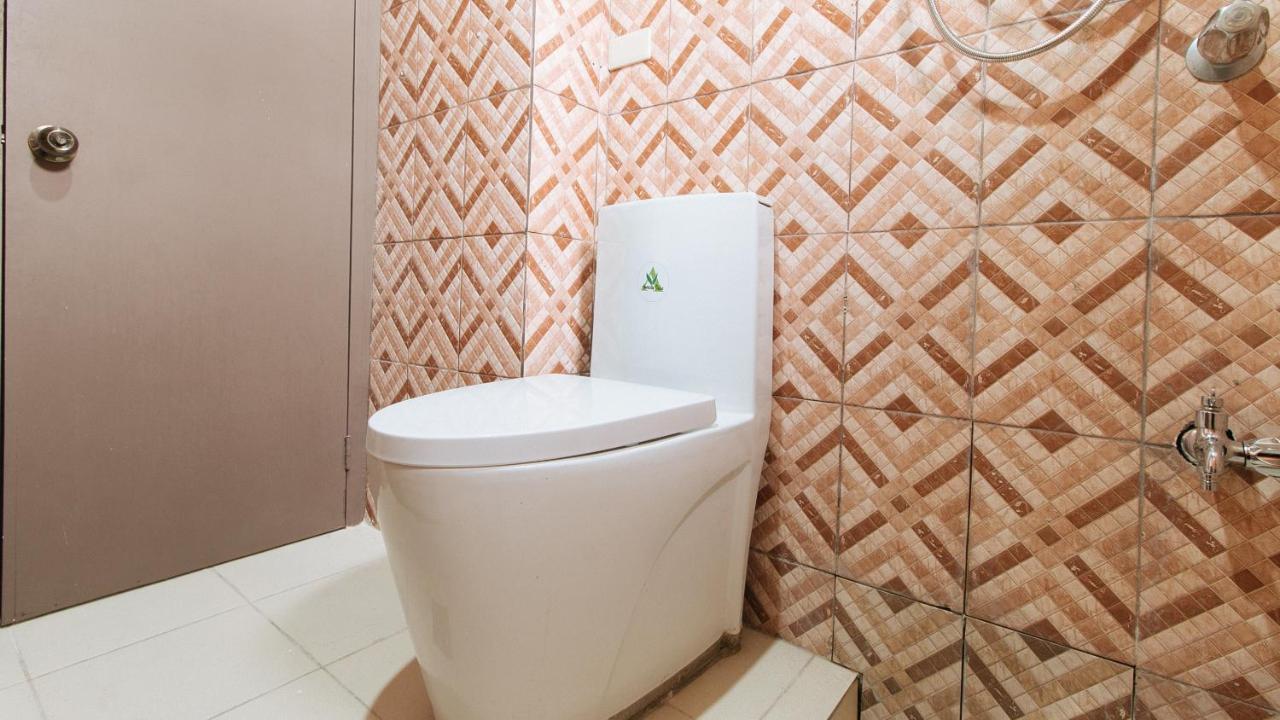 Reddoorz Plus At Canley Residential Pasig City Esterno foto