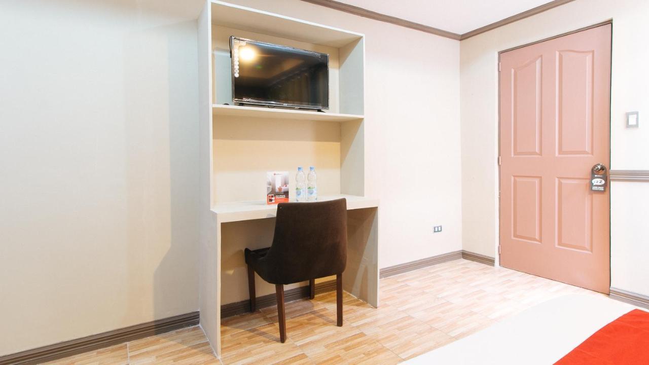 Reddoorz Plus At Canley Residential Pasig City Esterno foto