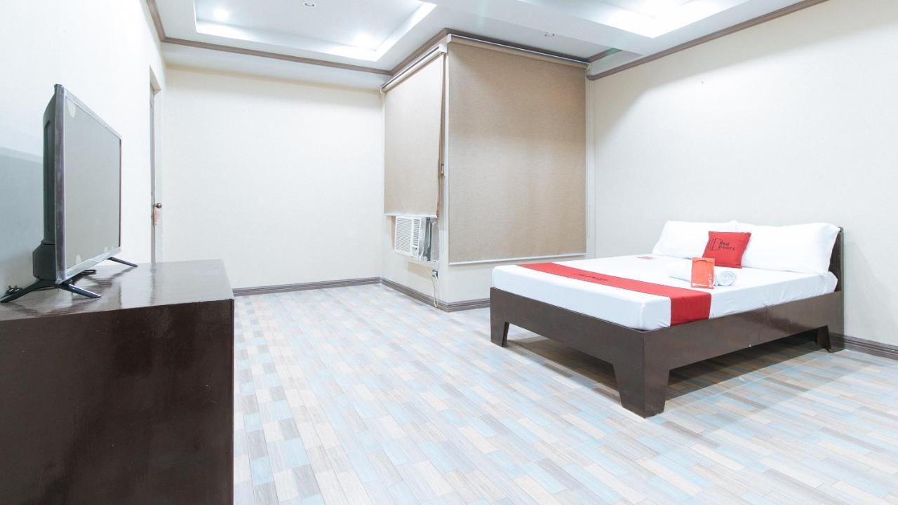 Reddoorz Plus At Canley Residential Pasig City Esterno foto