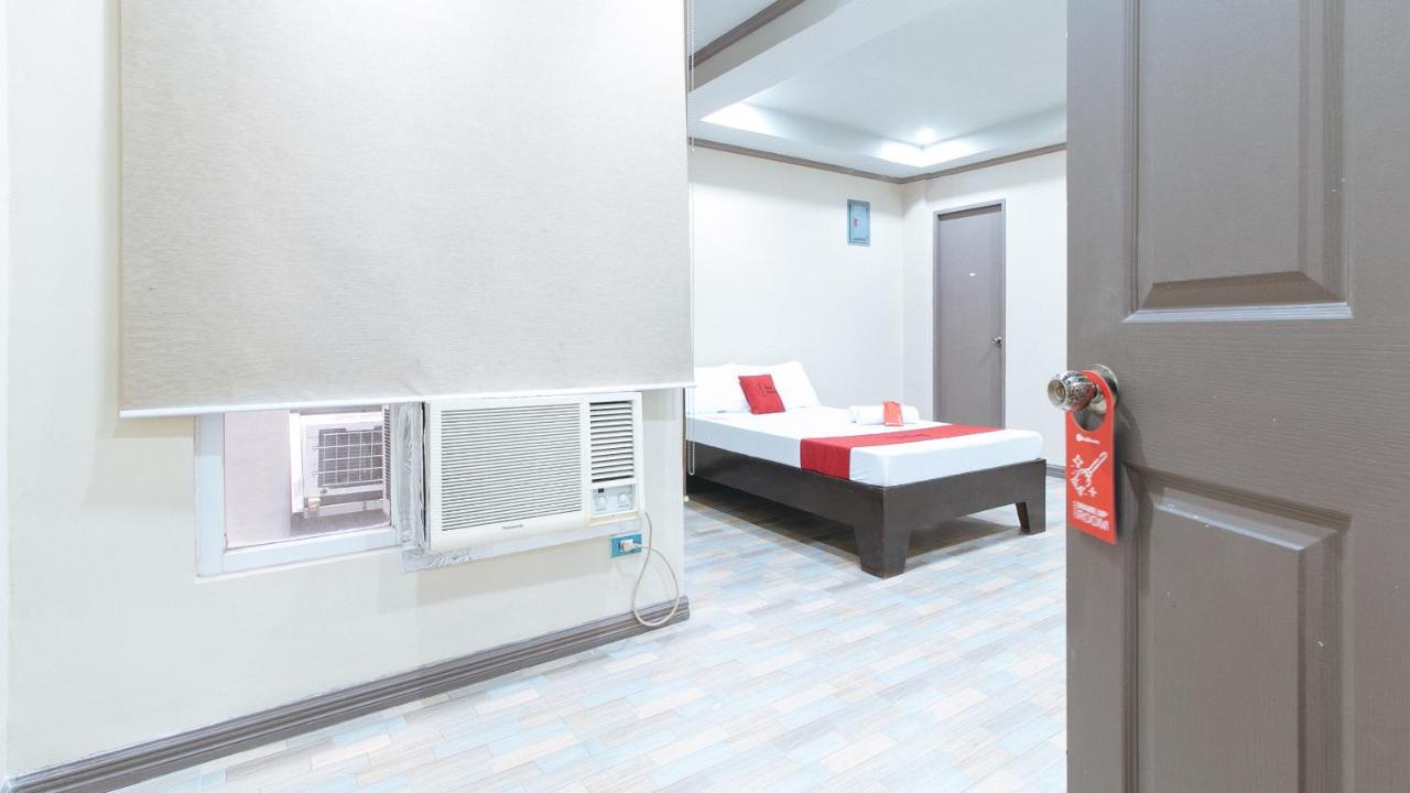 Reddoorz Plus At Canley Residential Pasig City Esterno foto